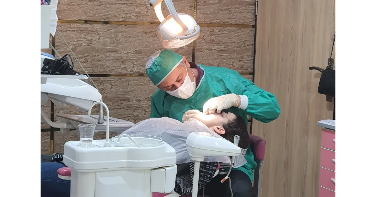 دکتر کامیار شاطری، دندان‌پزشک عمومی در تهران